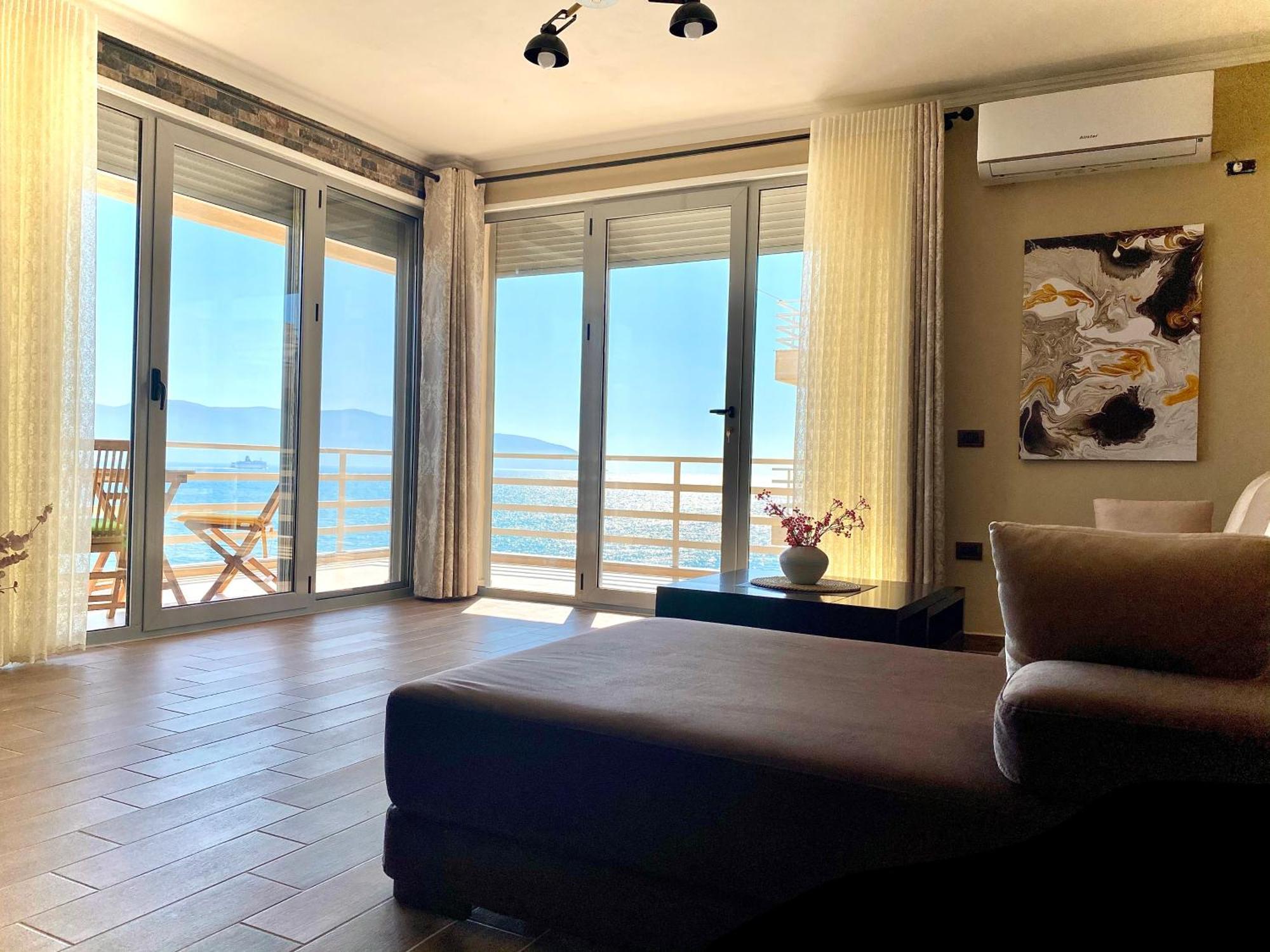 Eka Luxury Seaview Apartments Vlorë Eksteriør bilde